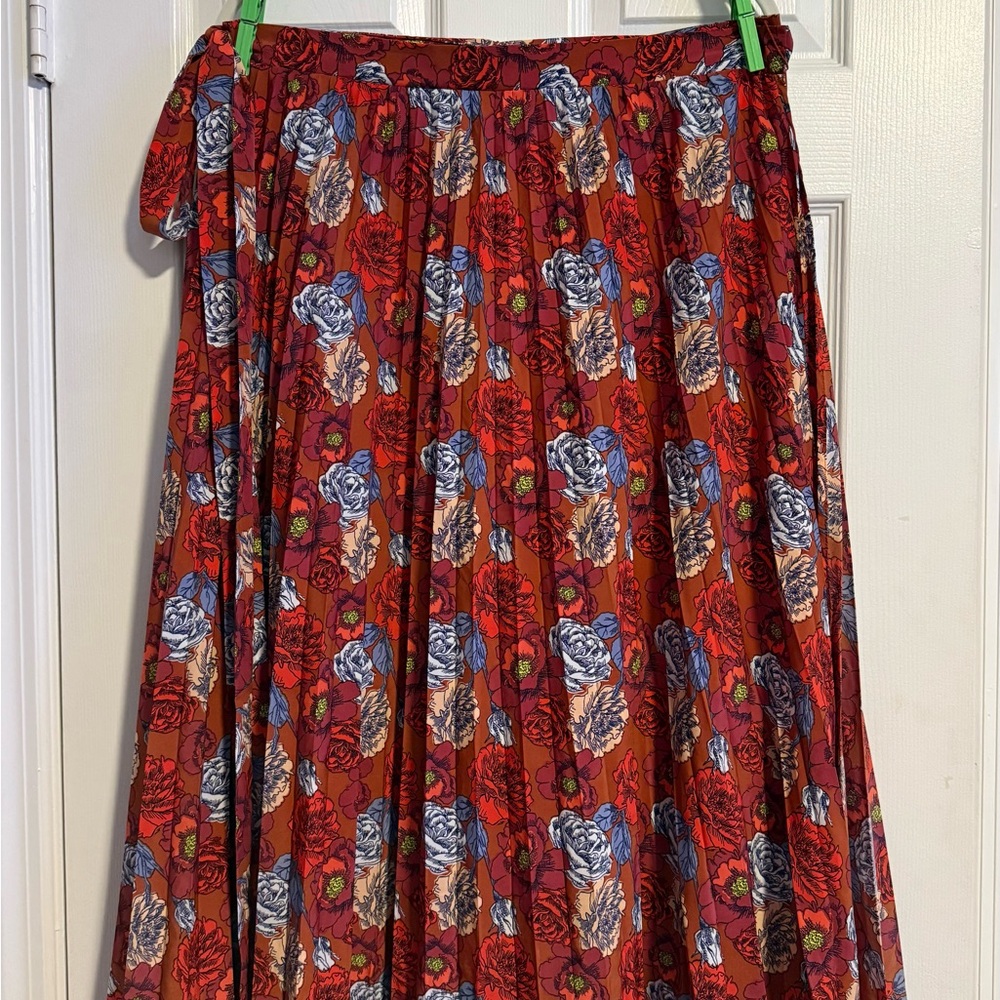LulaRoe Red/Blue Roses Floral Print Accordion Pleated DeAnn Maxi Wrap Skirt XL